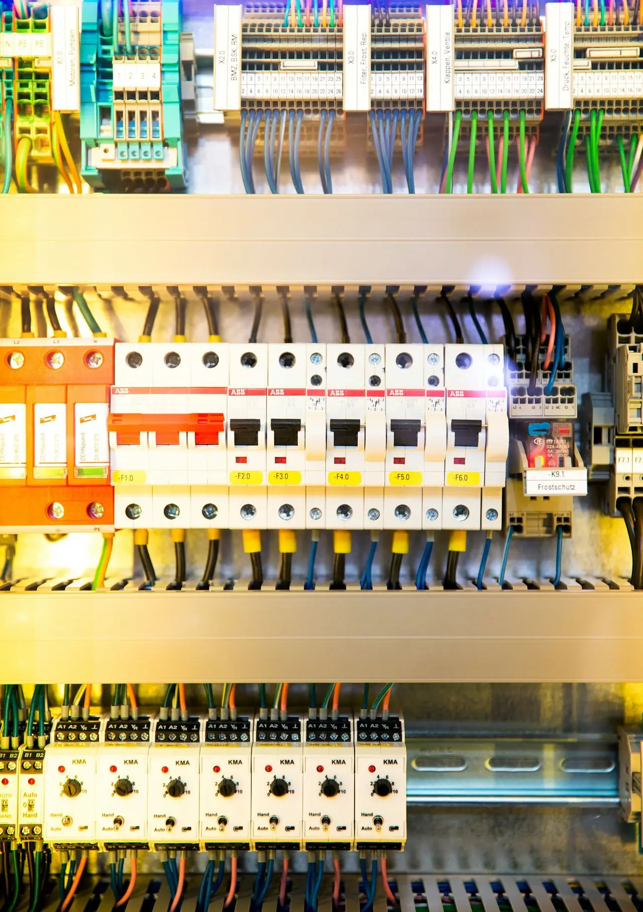 multicolored electronic part